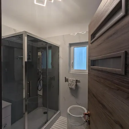 Apartment Elevenstreet Apartman-